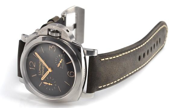 パネライ ルミノールパワーリザーブ1950 ３デイズ ４７ｍｍ PAM00423