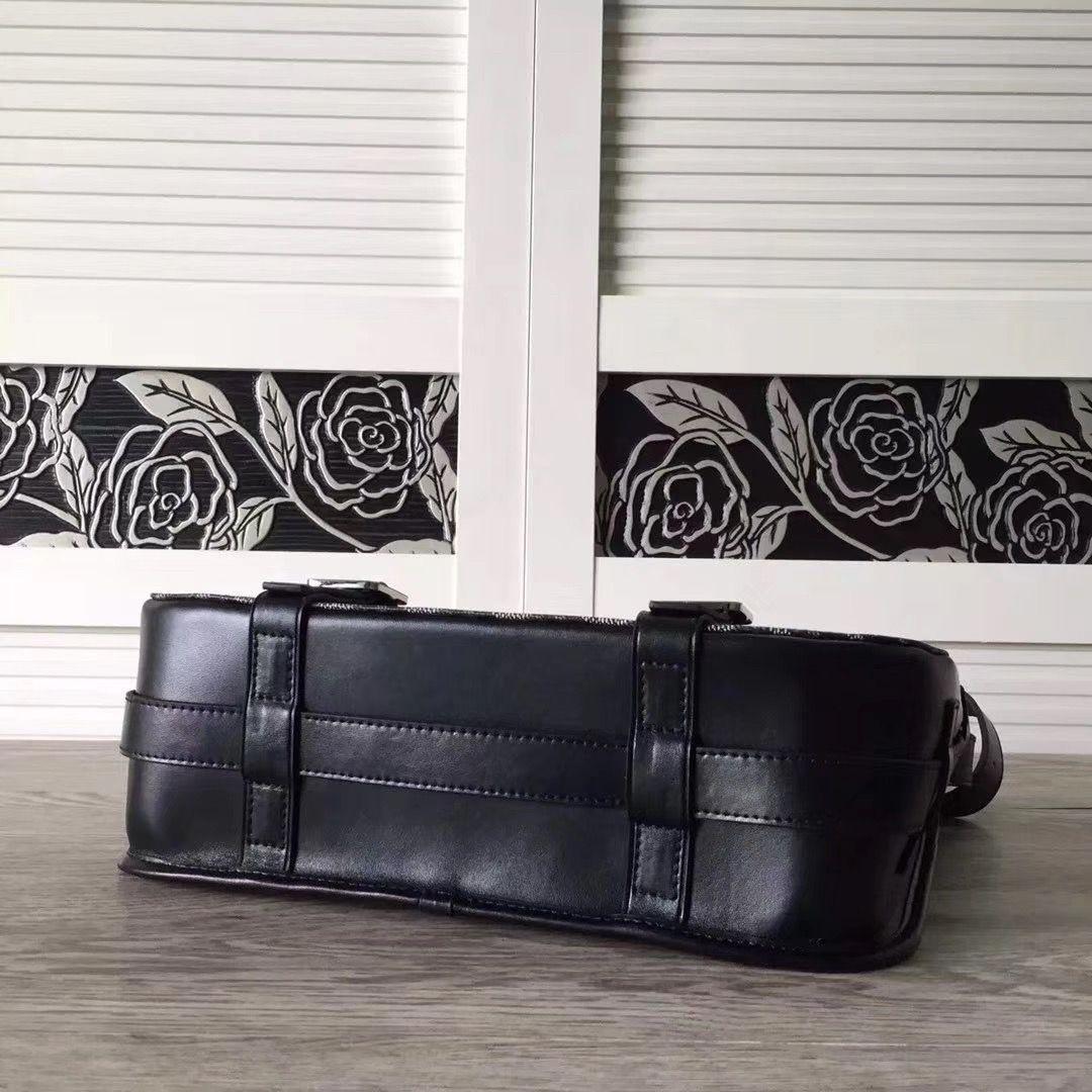 GOYARD  ゴヤール ベルヴェデール ユニセックス ショルダーバッグ ブラック/ブラウン×シルバー金具 G2020885