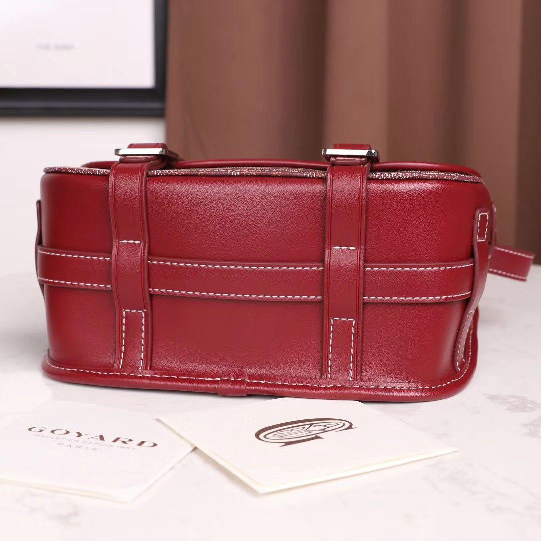 GOYARD  ゴヤール ベルヴェデール ユニセックス ショルダーバッグ 赤×シルバー金具 G2020888