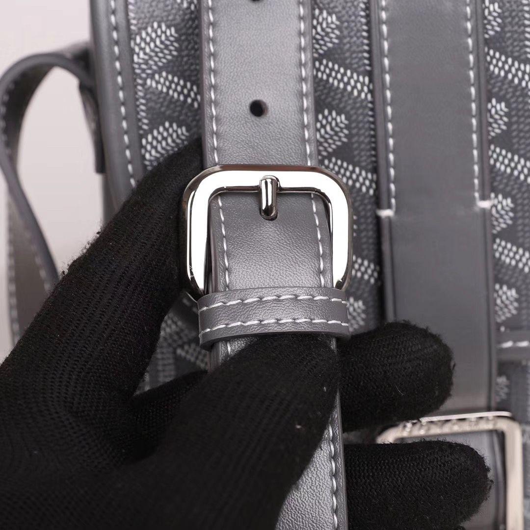 GOYARD  ゴヤール ベルヴェデール ユニセックス ショルダーバッグ グレー×シルバー金具 G2020698