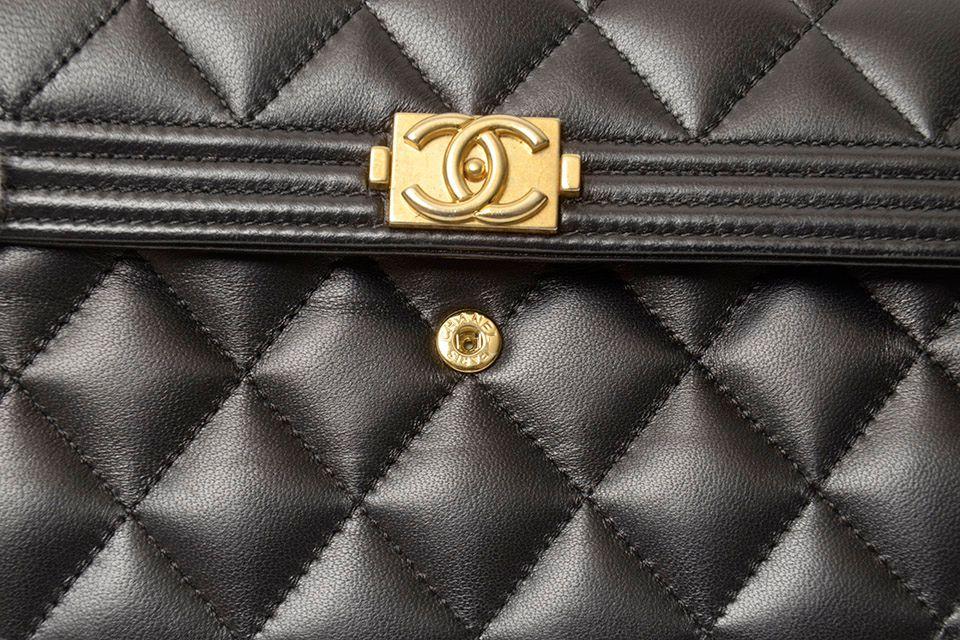 シャネル CHANEL ボーイシャネル ラムスキン 黒 ブラック ゴールド金具 A80286 財布