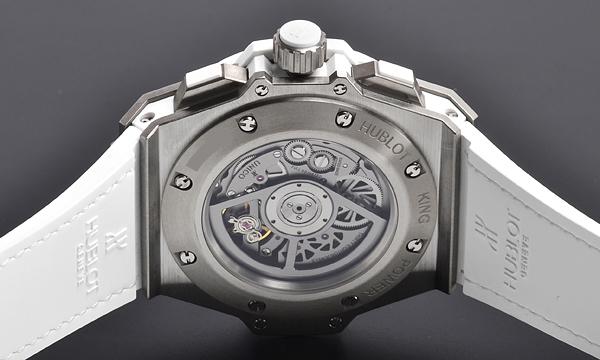 ウブロ キングパワー ウニコ チタニウム<br>ホワイト パヴェ 701.NE.0127.GR.1704
