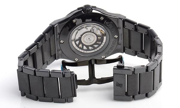 人気のウブロ クラシックフュージョン ブラックマジック セラミック４５ｍｍ 511.CM.1770.CM
