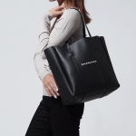 バレンシアガ BALENCIAGA トートバッグ 2WAY ブラック レディース ギフト プレゼント レザー 489813-d6w2n-1000​