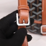 GOYARD  ゴヤール ベルヴェデール ユニセックス ショルダーバッグ ブラック/ブラウン×シルバー金具 G2020889