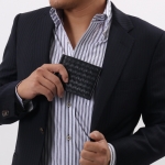 BOTTEGA VENETA ボッテガ ヴェネタ ボッテガベネタ マネークリップ付き 二つ折り財布 札ばさみ 123180 V4651 1000