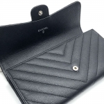 CHANEL シャネル A80758 Vステッチ フラップ シェブロン CC ココマーク 長財布（小銭入れあり） キャビアスキン ブラック×シルバー金具 レディース