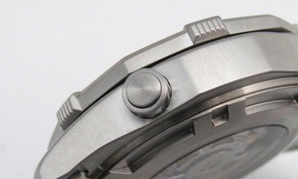 タグ・ホイヤー アクアレーサー キャリバー５ ５００Ｍ WAJ2110.BA0870