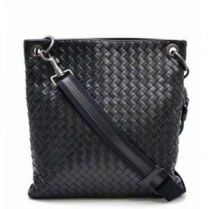 BOTTEGA VENETAバッグ ボッテガヴェネタ ショルダーバッグ 斜め掛け 黒 ブラック 172736 V465C 1000