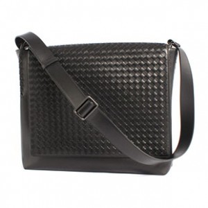 ボッテガ・ヴェネタ BOTTEGA VENETA イントレチャート　斜め掛けショルダーバッグ 221065 V4651 1000 牛革