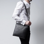 ボッテガヴェネタ BOTTEGA VENETA ショルダーバッグ VN アルドアーズ グレー系 276357 v465c 2186 メンズ