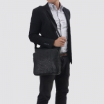 ボッテガヴェネタ BOTTEGA VENETA ショルダーバッグ イントレチャート 【INTRECCIATO】 ブラック 396060 VAKH1 1000 メンズ
