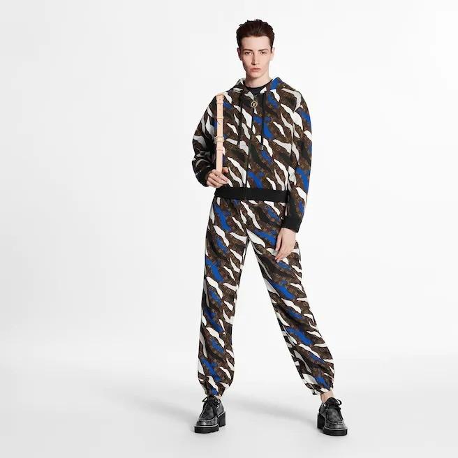 ルイヴィトン LOUIS VUITTON 1A7STW ジップアップフーディ 