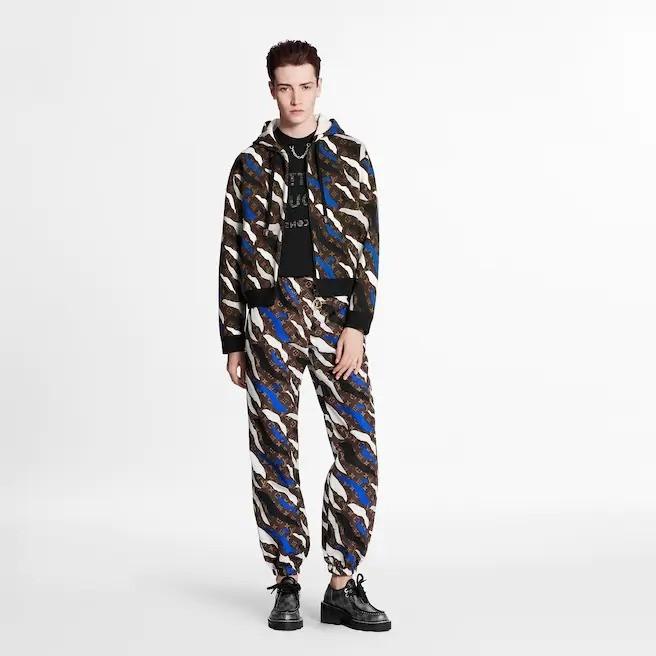 ルイヴィトン LOUIS VUITTON 1A7STW ジップアップフーディ 
