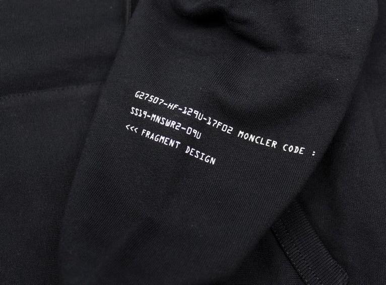 モンクレール MONCLER FRAGMENT ロゴフーディ black  8000250A2356999