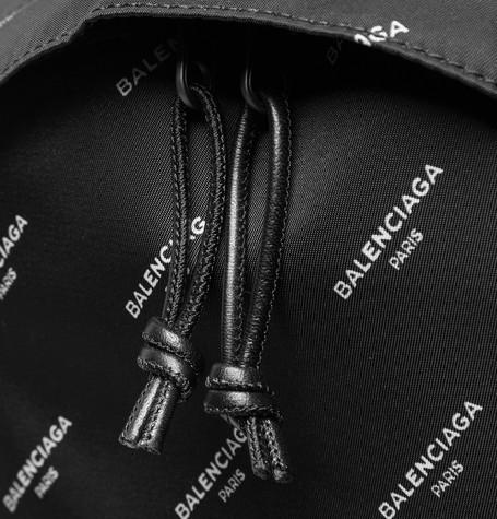 バレンシアガ Balenciaga グラフィティ アリーナ バックパック 5032210FE351080