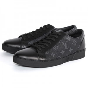 LOUIS VUITTON　ルイヴィトン ブラックモノグラム　スニーカー 1A2C4W　エクリプス　　メンズシューズ靴