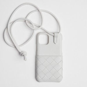 ボッテガヴェネタ BOTTEGA VENETA iPhone11、iphone12 PROケース イントレチャート 629543VCPP39033