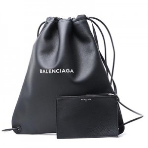 バレンシアガ BALENCIAGA バックパック ポーチ付き リュックサック ブラック メンズ レザー 革 カジュアル エブリデイ ドローストリング バックパック 504985 d6wbn 1000 ​