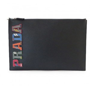 プラダクラッチバッグ メンズ PRADA 2NG001 2EDJ F0SGI SAFFIANO CHARAC ドキュメントホルダー ロゴ レザー