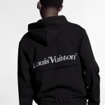 ルイヴィトン LOUIS VUITTON スクエアードLVジップフードブルゾン LVロゴ 1A7X7K