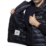 モンクレール MONCLER フーデッド ダウンベスト ブルー メンズ ダウン アウター グースダウン 大きいサイズあり laruns 4334494 c0019 776 LARUNS