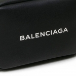 バレンシアガ BALENCIAGA ショルダーバッグ EVERYDAY CAMERA BAG S エブリデイカメラバッグS NOIR ブラック 489812 D6W2N 1000 