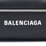 バレンシアガBALENCIAGA ベルトバッグ ブラック レディース ギフト プレゼント レザー 本革 ウエストポーチ EVERYDAY エブリデイ 529765 dlq4n 1000 ​