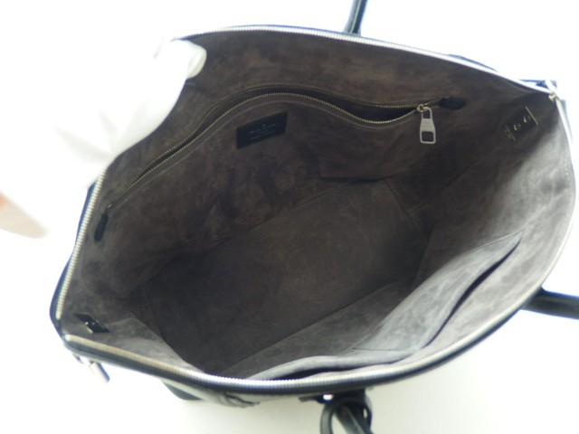 ルイヴィトンLOUIS VUITTON  ヴォーカシミールレザー ロックイットPM ハンドバッグ ノワール M50028
