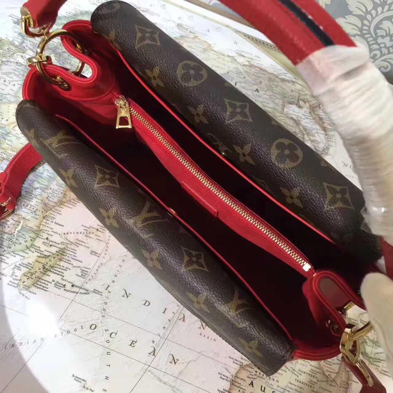 ルイヴィトンLOUISVUITTON　 ドゥブルV モノグラムキャンバス切替カーフレザー2WAYハンドバッグ M54624​