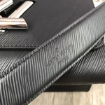 ルイヴィトン LV ツイストMM チェーンショルダーバッグ エピ ノワール ブラック M50282