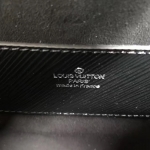 ルイヴィトン LV ツイストMM チェーンショルダーバッグ エピ ノワール ブラック M50282