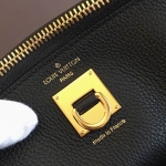 ルイヴィトンLOUIS VUITTON   シティ・スティーマー スムースカーフスキン レディースバッグ ハンドバッグ  M53028​
