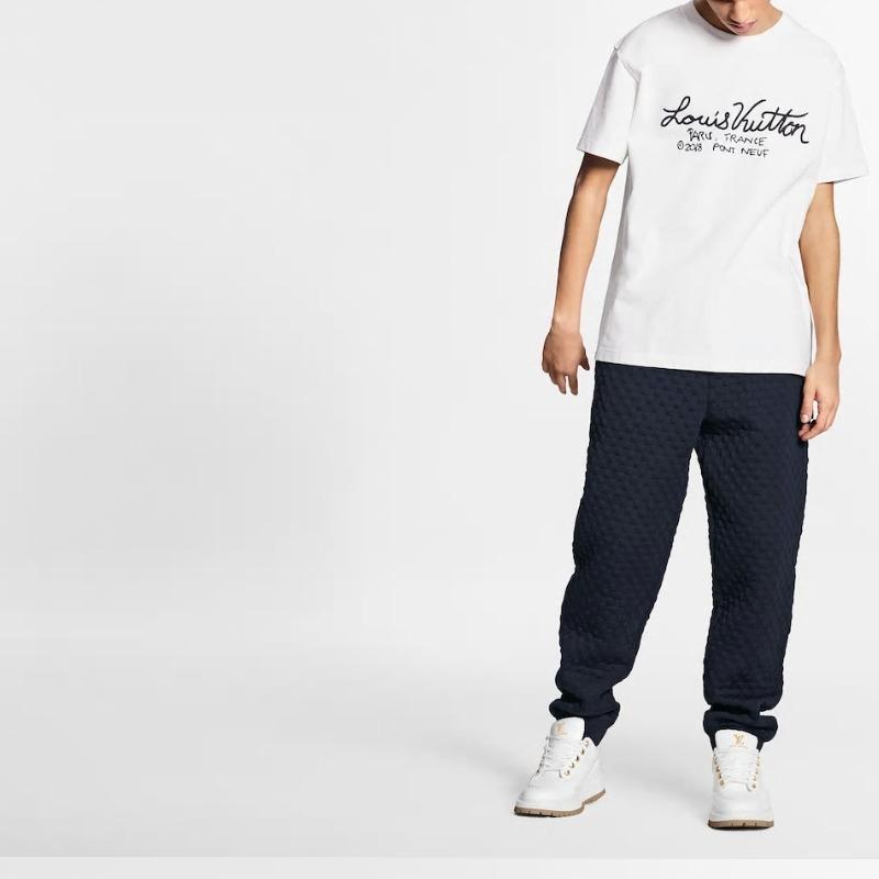 LouisVuittonルイヴィトン シグネチャープリントエンブロイダリーTシャツ 1A7XNG
