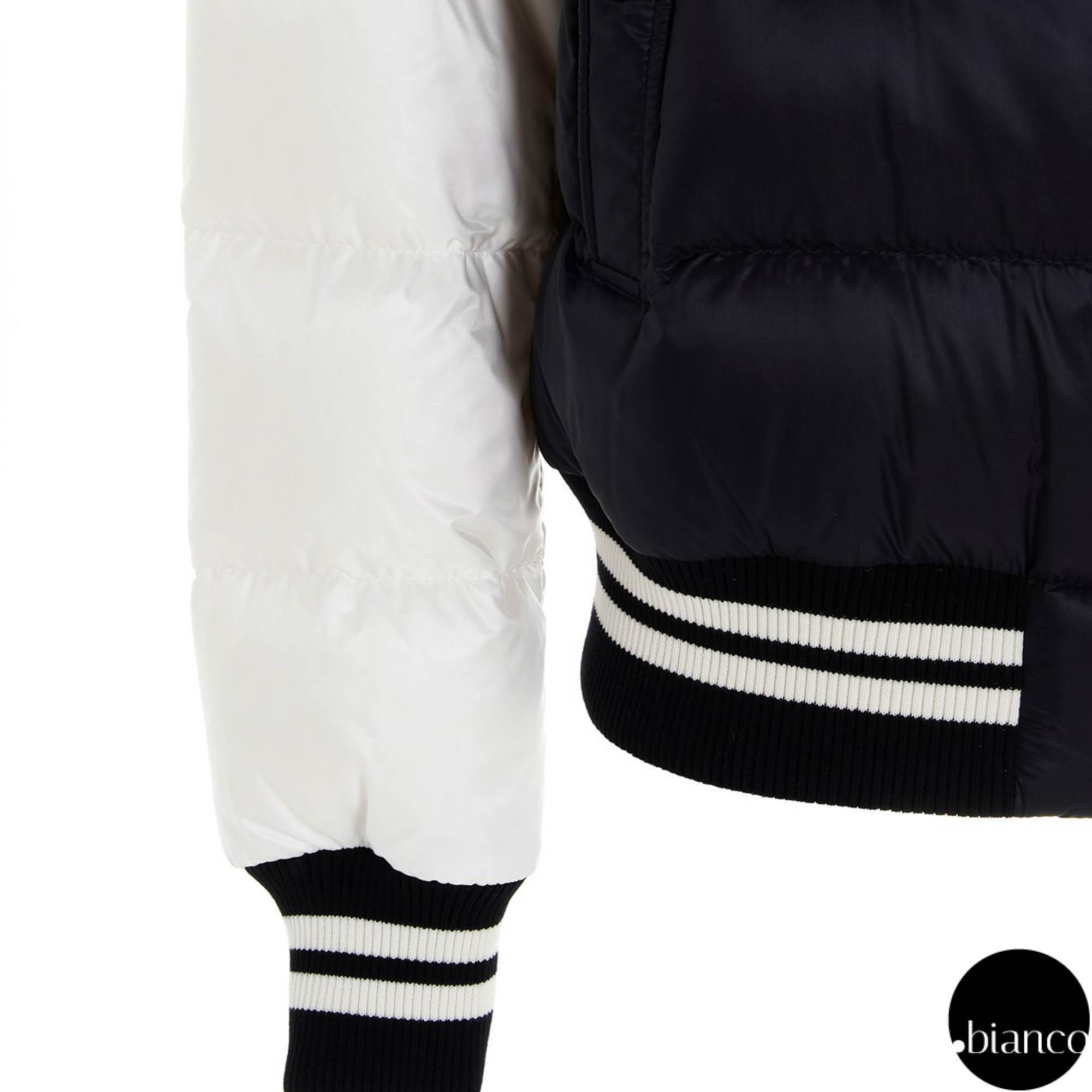MONCLER  BEAUFORTAIN ダウンジャケット 袖ロゴパッチ 1A20400C0571999
