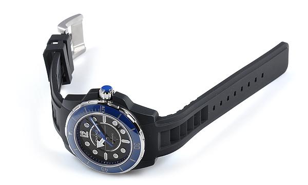 シャネル  Ｊ１２ マリーン ４２ H2559