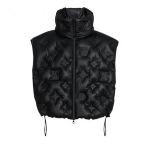 ルイヴィトン LouisVuitton モノグラム ボーイフッド パファレザージレ 1A5Q4U