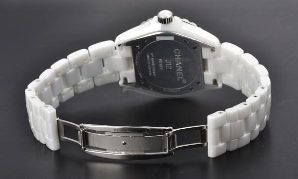 シャネル  Ｊ１２ ３８ ホワイトファントム H3443