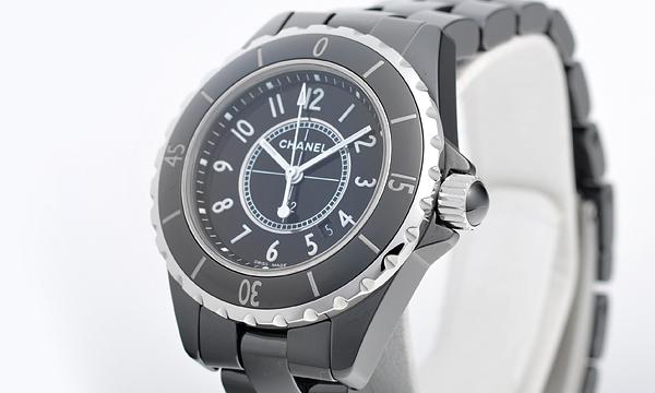 シャネル   Ｊ１２ ３３ H0682