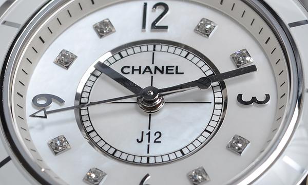 シャネル  Ｊ１２ ２９ H2570