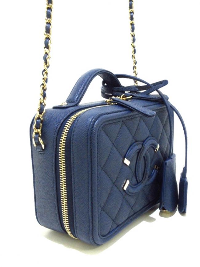 CHANEL (シャネル) ショルダーバッグ美品 スモールバニティケース A93343 ネイビー 2way/チェーンショルダー/シルバー金具 キャビアスキン