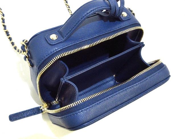CHANEL (シャネル) ショルダーバッグ美品 スモールバニティケース A93343 ネイビー 2way/チェーンショルダー/シルバー金具 キャビアスキン