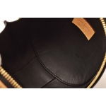 ルイヴィトン ハンドバッグ/ショルダーバッグ LOUIS VUITTON エッグバッグ  モノグラム チェーンバッグ M44587