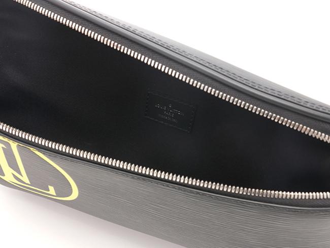 LOUIS VUITTON ルイヴィトン　バッグ ショルダーバッグ　バムバッグ　エピ　M55131