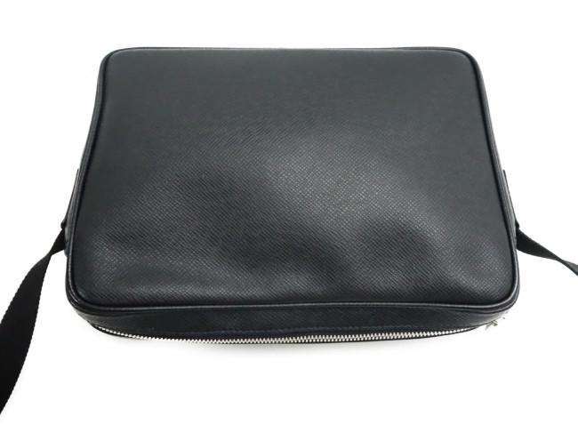 ルイ・ヴィトン LOUIS VUITTON ショルダーバッグ/タイガ/アウトドアメッセンジャーPM/アルドワーズ/M33435