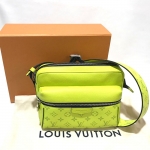ルイヴィトン （LOUIS VUITTON）モノグラム･キャンバス タイガ アウトドア・メッセンジャーPM ショルダー バッグ  M30239