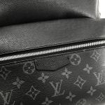 ルイヴィトン LOUIS VUITTON リュックサック デイパック ディスカバリー バックパック モノグラム エクリプス タイガ ノワール M30230