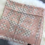 ルイヴィトンLOUIS VUITTON マフラー カレ・ダミエ アズール タイシエンヌ M70506