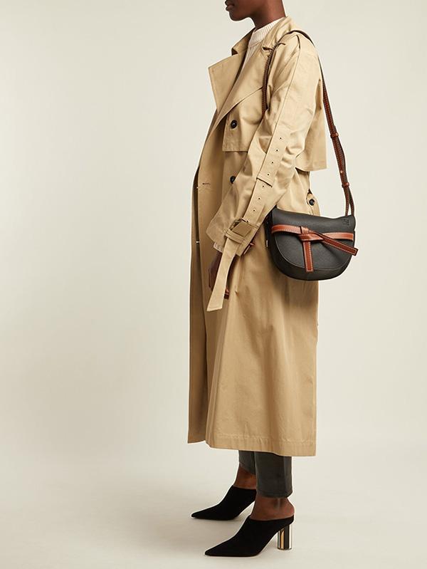 LOEWEバッグロエベ ゲートスモールバック ブラックGate Small Black 321.12.T20