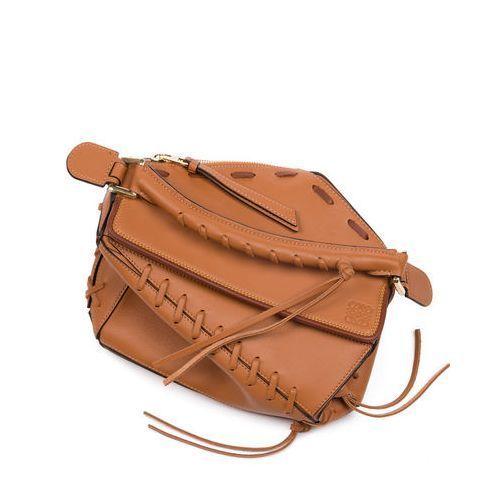 ロエベ  LOEWE 美しいクラフトマンシップ溢れる パズルレースバッグ タン 322.30ZK74